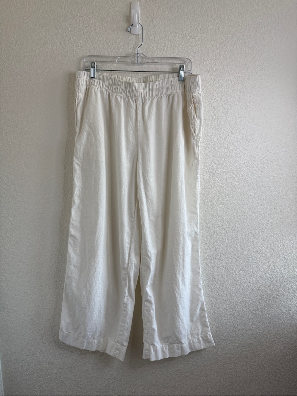 Old Navy Women’s High-Waisted Linen-Blend Super Wide-Leg Pants - Picture 2 of 11